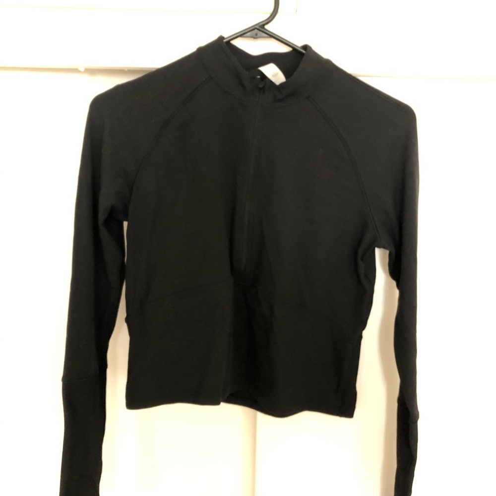Lulu Lemon Black Cropped Half Zip